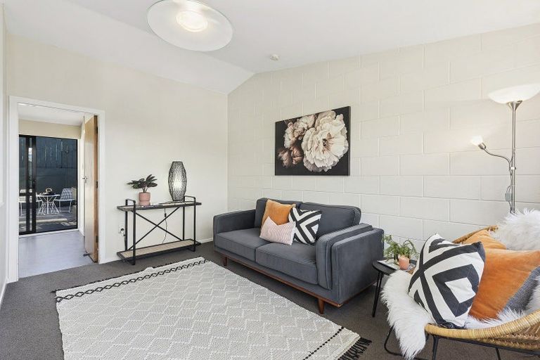 Photo of property in 2/11 Anderson Terrace, Mount Cook, Wellington, 6021