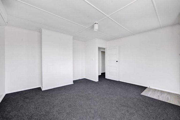 Photo of property in 2 Waihi Road, Hawera, 4610