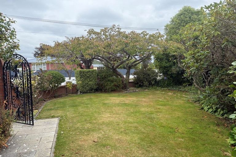 Photo of property in 18 Shaftesbury Street, Avonhead, Christchurch, 8042