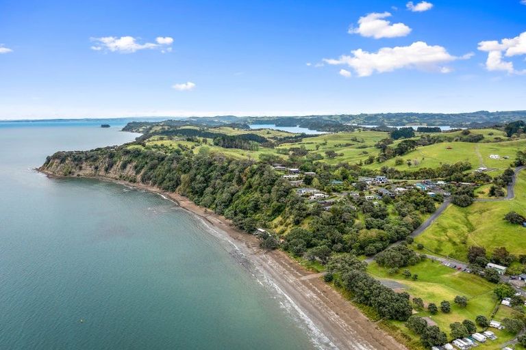 Photo of property in 1 Jackson Crescent, Mahurangi East, Warkworth, 0982