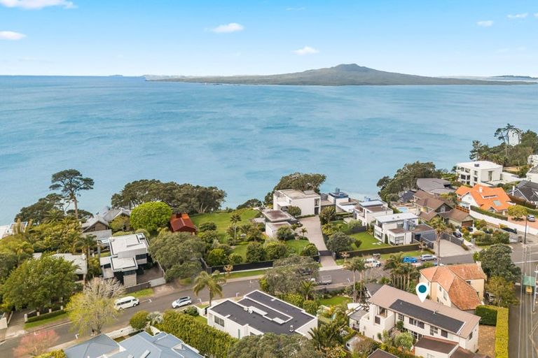 Photo of property in 2/2 Clifton Road, Hauraki, Auckland, 0622