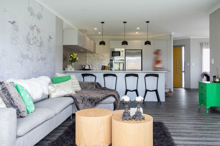 Photo of property in 2 Oscar Place, Whitianga, 3510