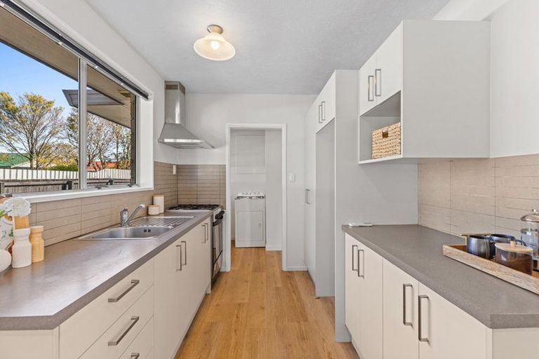 Photo of property in 1/102a Queenspark Drive, Parklands, Christchurch, 8083