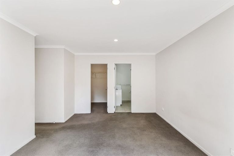 Photo of property in 17a Valley Road, Waiuku, 2123