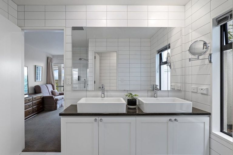 Photo of property in 3 Allom Lane, Cashmere, Christchurch, 8022