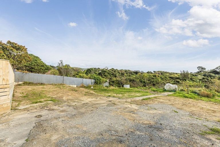 Photo of property in 135 Muri Road, Pukerua Bay, 5026