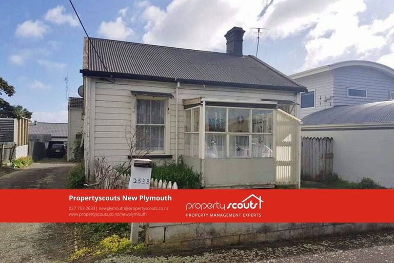 Photo of property in 253 Courtenay Street, Strandon, New Plymouth, 4312