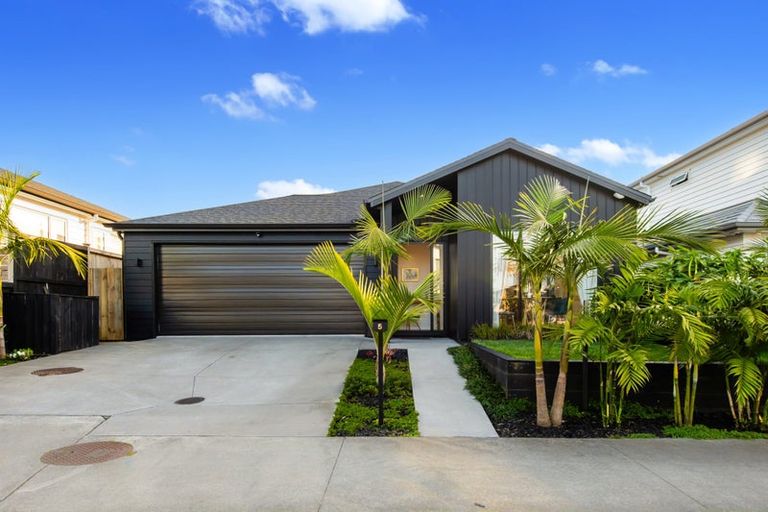 Photo of property in 5 Waipana Street, Hobsonville, Auckland, 0618