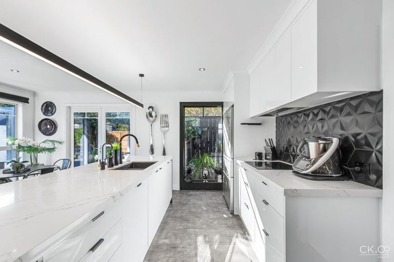 Photo of property in 20 Saint James Avenue, Boulcott, Lower Hutt, 5011
