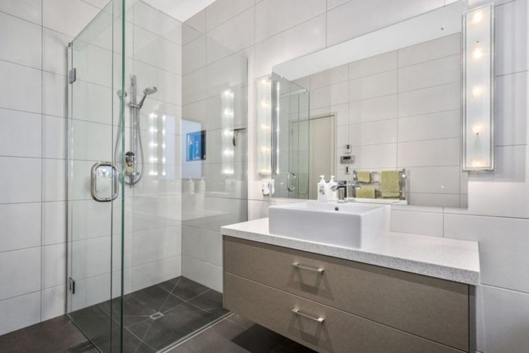 Photo of property in 23 Inglewood Place, Bethlehem, Tauranga, 3110