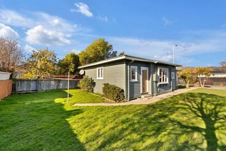 Photo of property in 1/573 Ferry Road, Woolston, Christchurch, 8023