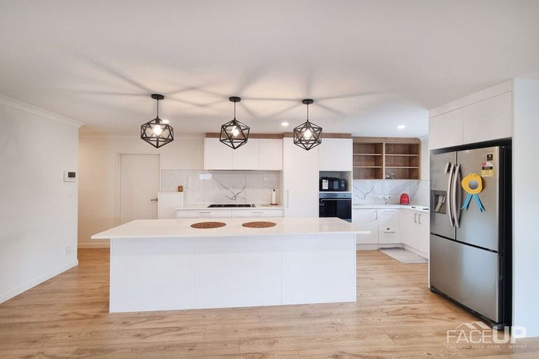 Photo of property in 7 Toropapa Close, Takanini, 2110