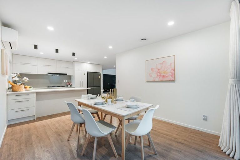 Photo of property in 2 Greville Road, Pinehill, Auckland, 0630