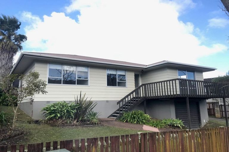 Photo of property in 119 Lynn Road, Bayview, Auckland, 0629