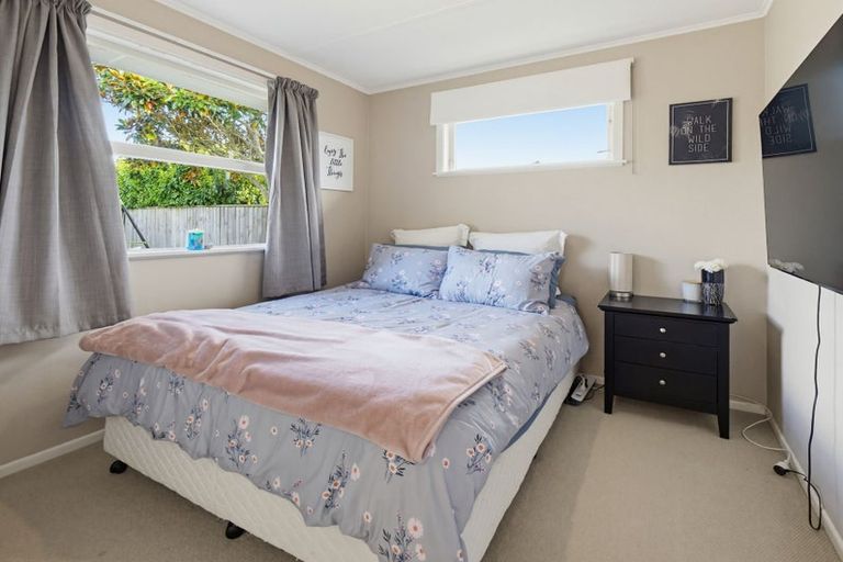 Photo of property in 4 Perth Place, Awapuni, Palmerston North, 4412