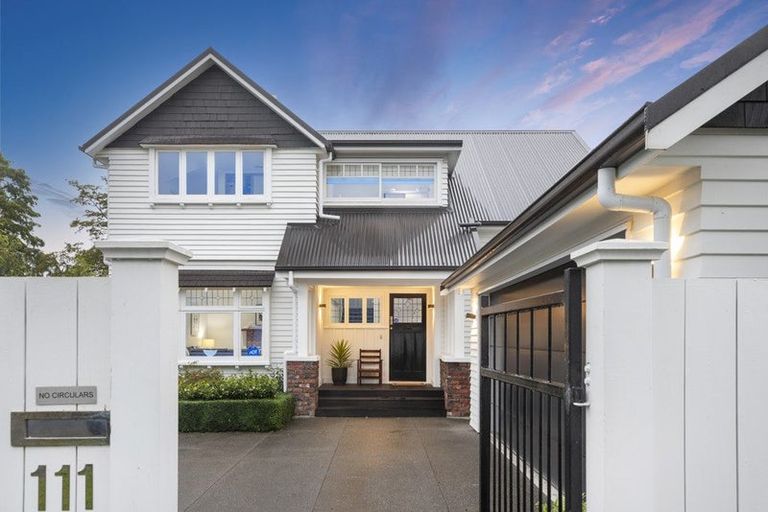 Photo of property in 111 Saint Andrews Square, Strowan, Christchurch, 8052