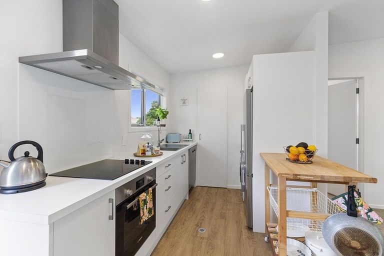 Photo of property in 14u7 Atkinson Street, Newlands, Wellington, 6037