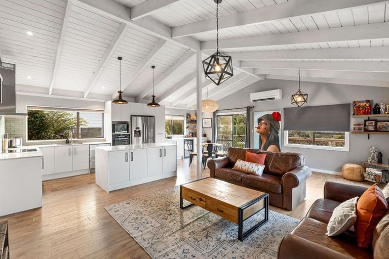 Photo of property in 21 Snapper Road, Stillwater, Silverdale, 0993
