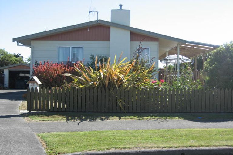 Photo of property in 35 Shelton Place, Feilding, 4702