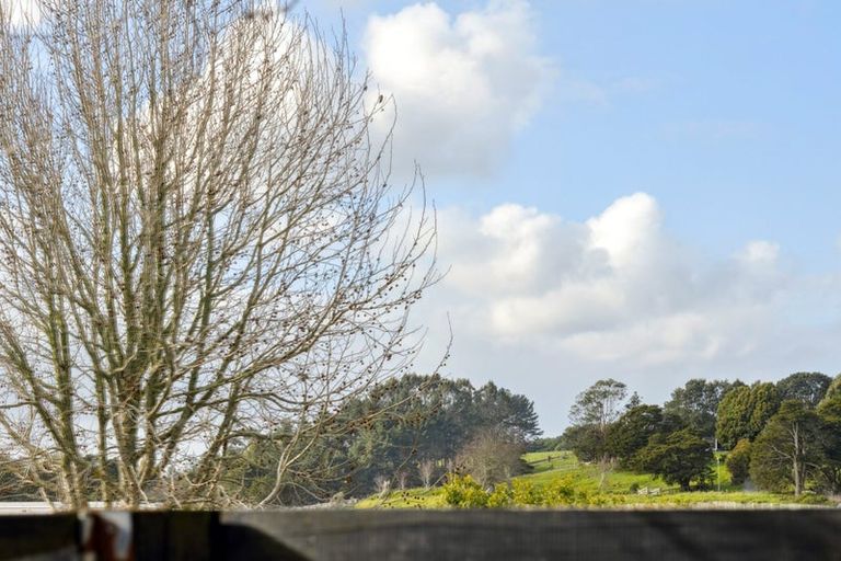 Photo of property in 5 Anselmi Ridge Road, Pukekohe, 2120