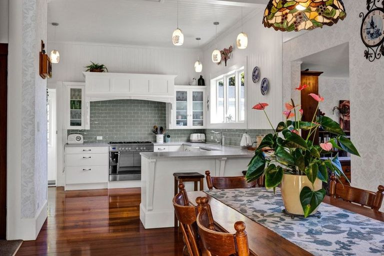 Photo of property in 16 Fairfield Road, Hawera, 4610
