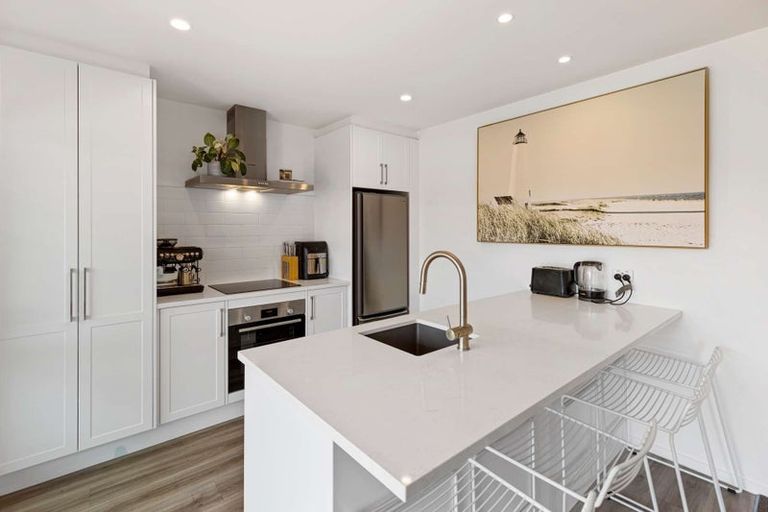 Photo of property in 7b Terrace Street, Marton, 4710