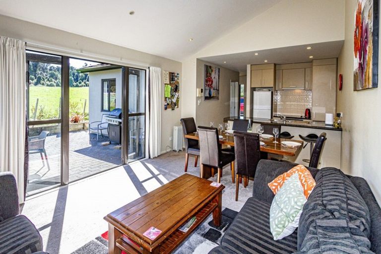 Photo of property in 4/39 Railway Row, Ohakune, 4625