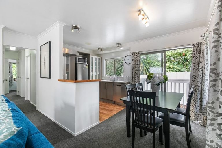 Photo of property in 33a Lancaster Road, Beach Haven, Auckland, 0626