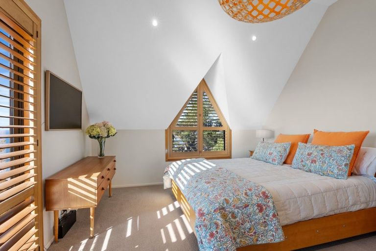 Photo of property in 10 Tuawera Terrace, Clifton, Christchurch, 8081