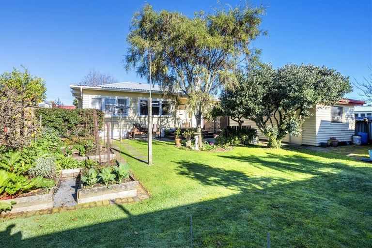 Photo of property in 27 Tawa Street, Levin, 5510