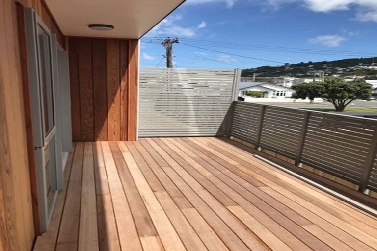 Photo of property in 3/121 Rongotai Road, Kilbirnie, Wellington, 6022