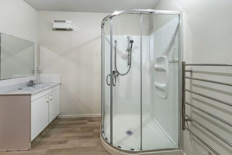 Photo of property in 2/53 Mcfaddens Road, St Albans, Christchurch, 8052