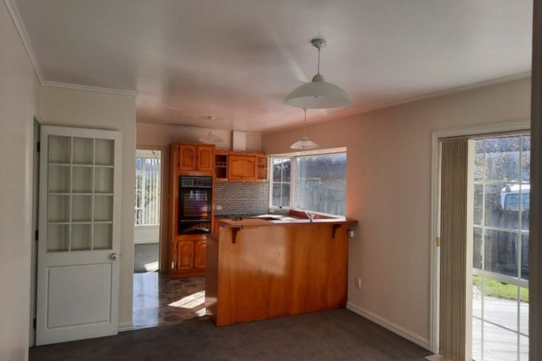 Photo of property in 6 Dingwall Place, Papatoetoe, Auckland, 2025