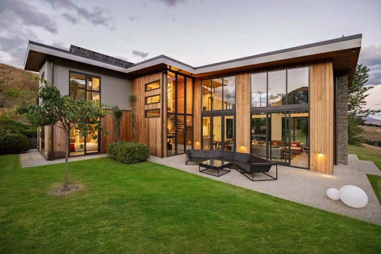 Photo of property in 142 Littles Road, Dalefield, Queenstown, 9371