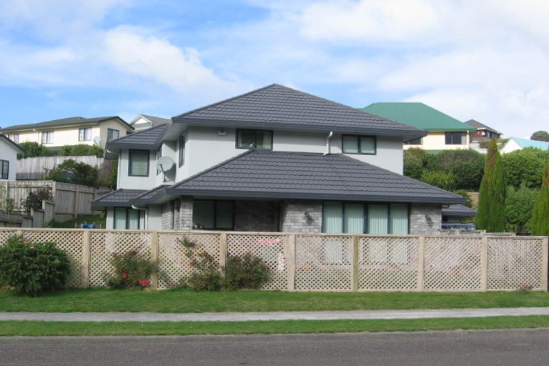 Photo of property in 193 Westchester Drive, Churton Park, Wellington, 6037