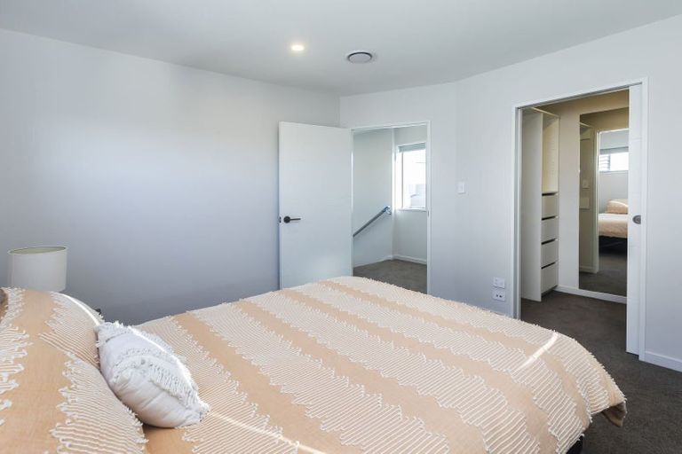 Photo of property in 15 Kakapo Lane, Redwood, 8051