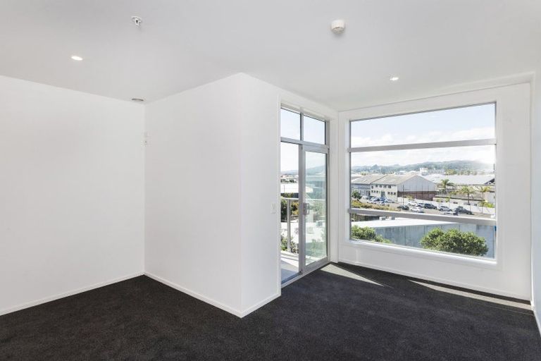 Photo of property in Marina View Apartments, 204/4 Reads Quay, Gisborne, 4010