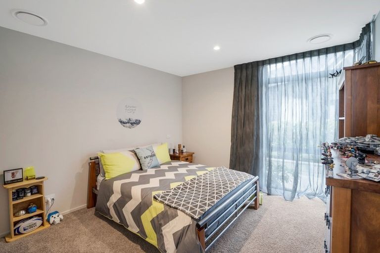 Photo of property in 4 Eden Close, Wanaka, 9305