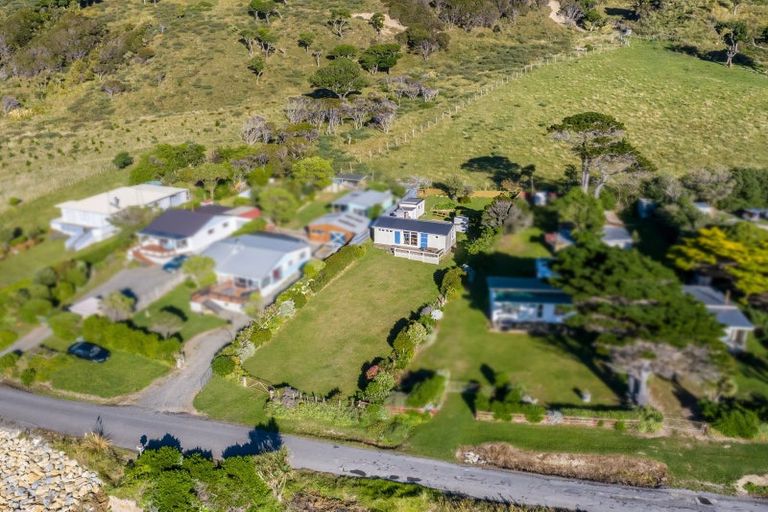 Photo of property in 871 Mataikona Road, Mataikona, Tinui, 5889