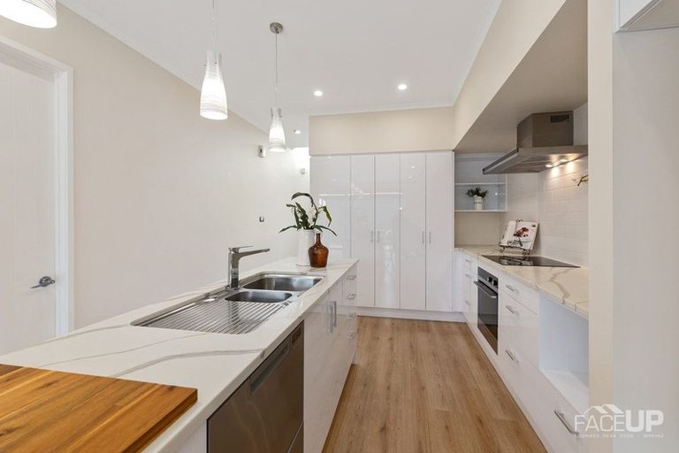 Photo of property in 6 Nohanga Lane, Hobsonville, Auckland, 0616