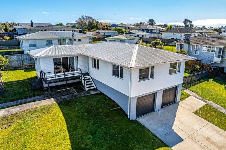 Photo of property in 1 Caduceus Place, Ascot Park, Porirua, 5024
