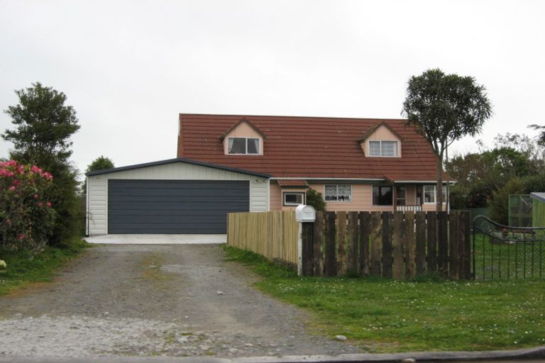 Photo of property in 14 Cumming Street, Okato, 4335