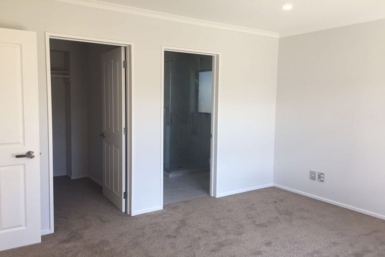 Photo of property in 77a Harrington Road, Henderson, Auckland, 0610