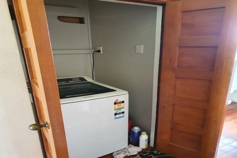 Photo of property in 5 Clark Road, Karaka, Papakura, 2580