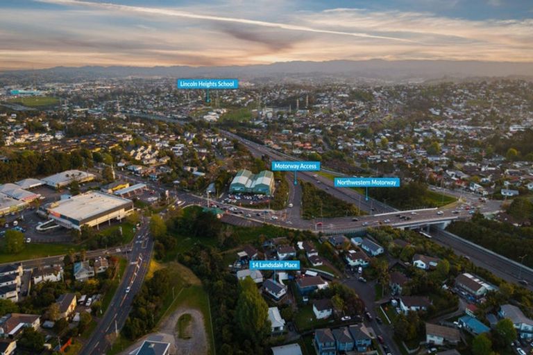 Photo of property in 14 Landsdale Place, Massey, Auckland, 0614