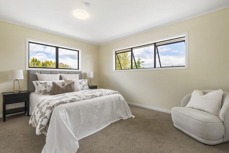 Photo of property in 254a East Coast Road, Forrest Hill, Auckland, 0620