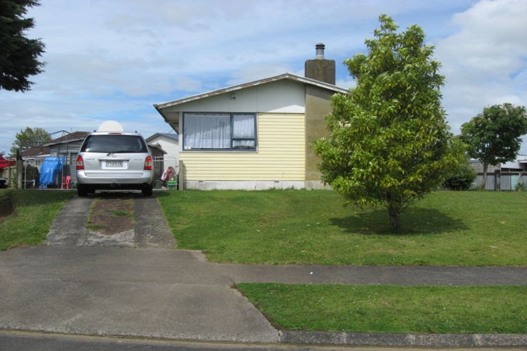 Photo of property in 9 Humphreys Place, Mangere, Auckland, 2022