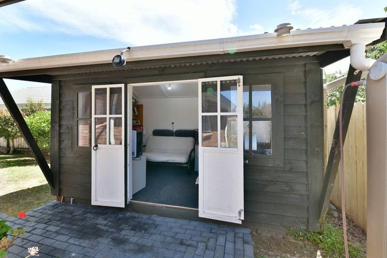 Photo of property in 110 Lakeside Drive, Orewa, 0931