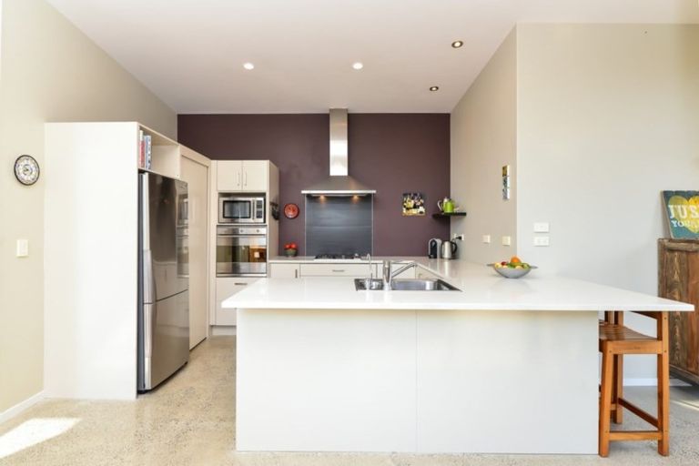 Photo of property in 5 Oldfield Court, Huntington, Hamilton, 3210