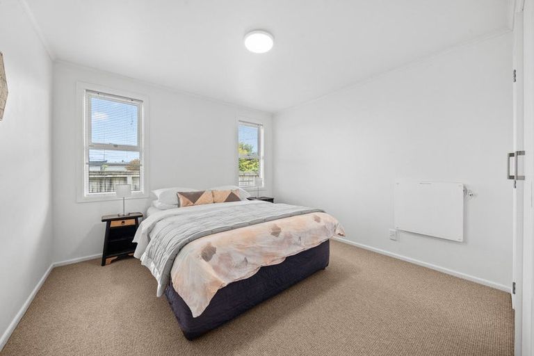 Photo of property in 30 Cologne Street, Martinborough, 5711